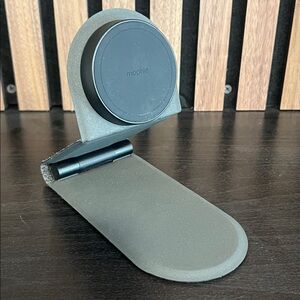 Mophie portable magnetic stand